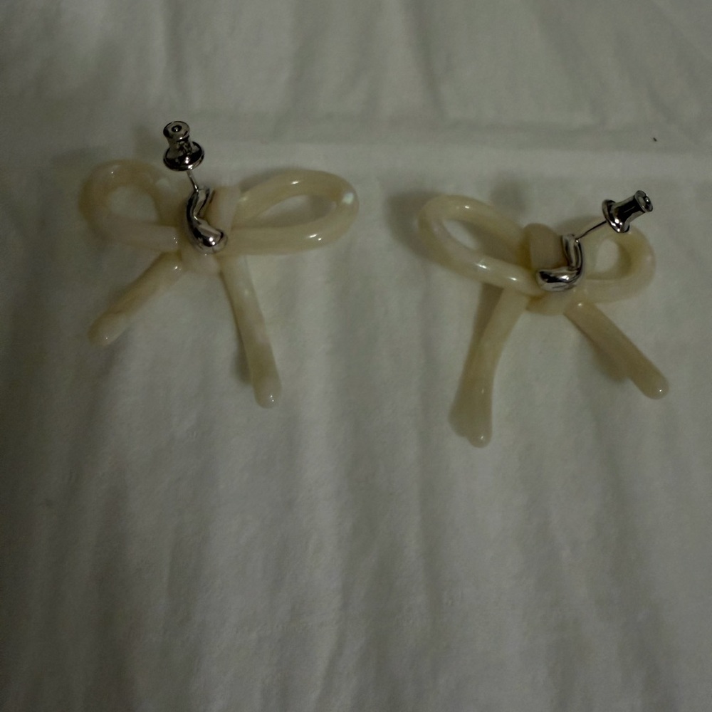 Earrings - Picture 3 of 3